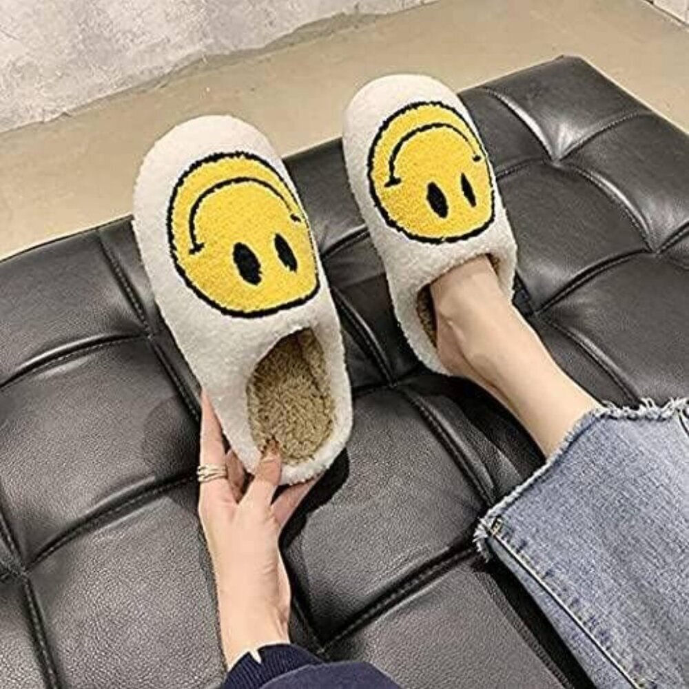 Women's Retro Plush Slippers Anti-Skid Sole White Size 5-11 Comfort Indoor - Picture 5 of 6
